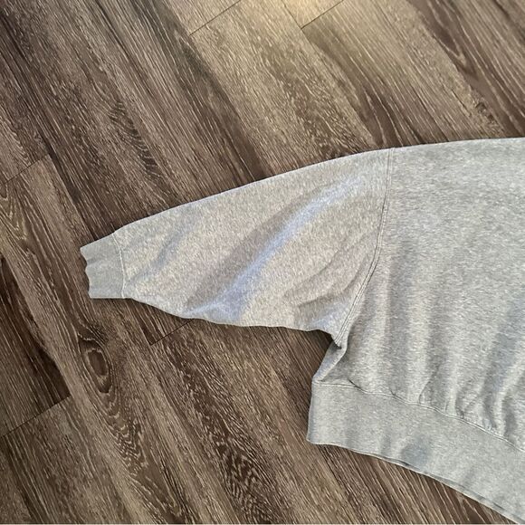 Nike Essential Fleece Crop Crewneck Sweatshirt - Picture 2 of 6